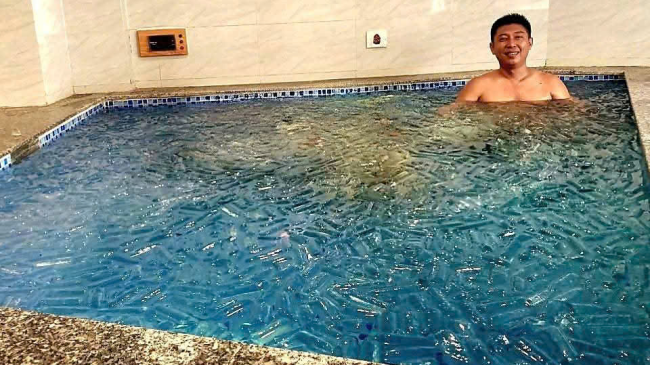 Bể sục n&oacute;ng lạnh