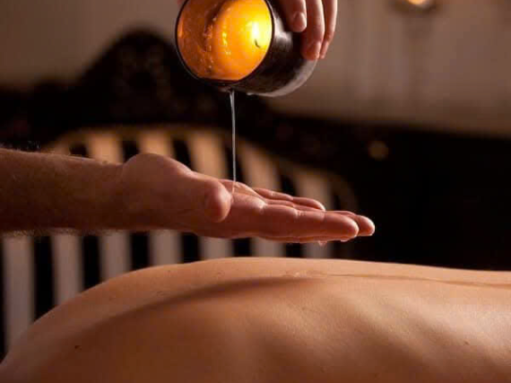 Liệu ph&aacute;p Massage Nến - Candle Massage